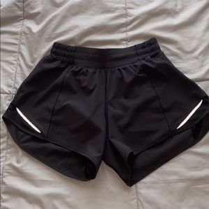 Lululemon Hotty Hot Short 4”